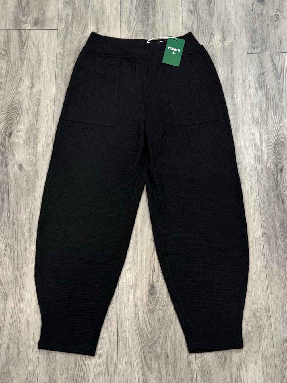 HALARA Women's Casual Black Soft Waffle Knit Jogger Pants with Patch Pockets